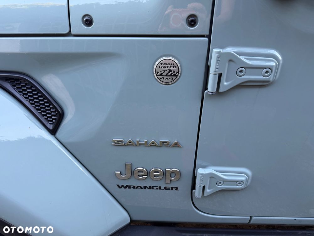 Jeep Wrangler - 16