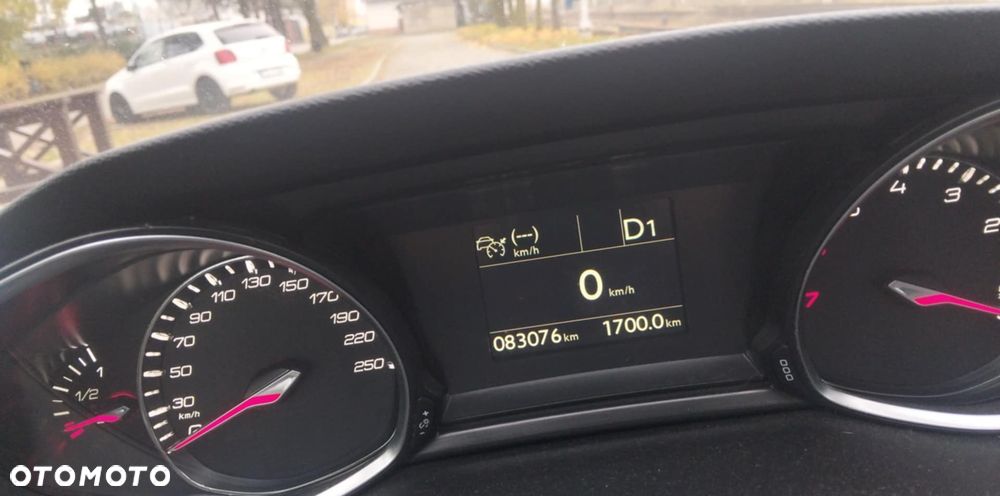 Peugeot 308 PureTech 130 GPF EAT8 Stop & Start Tech Edition - 9