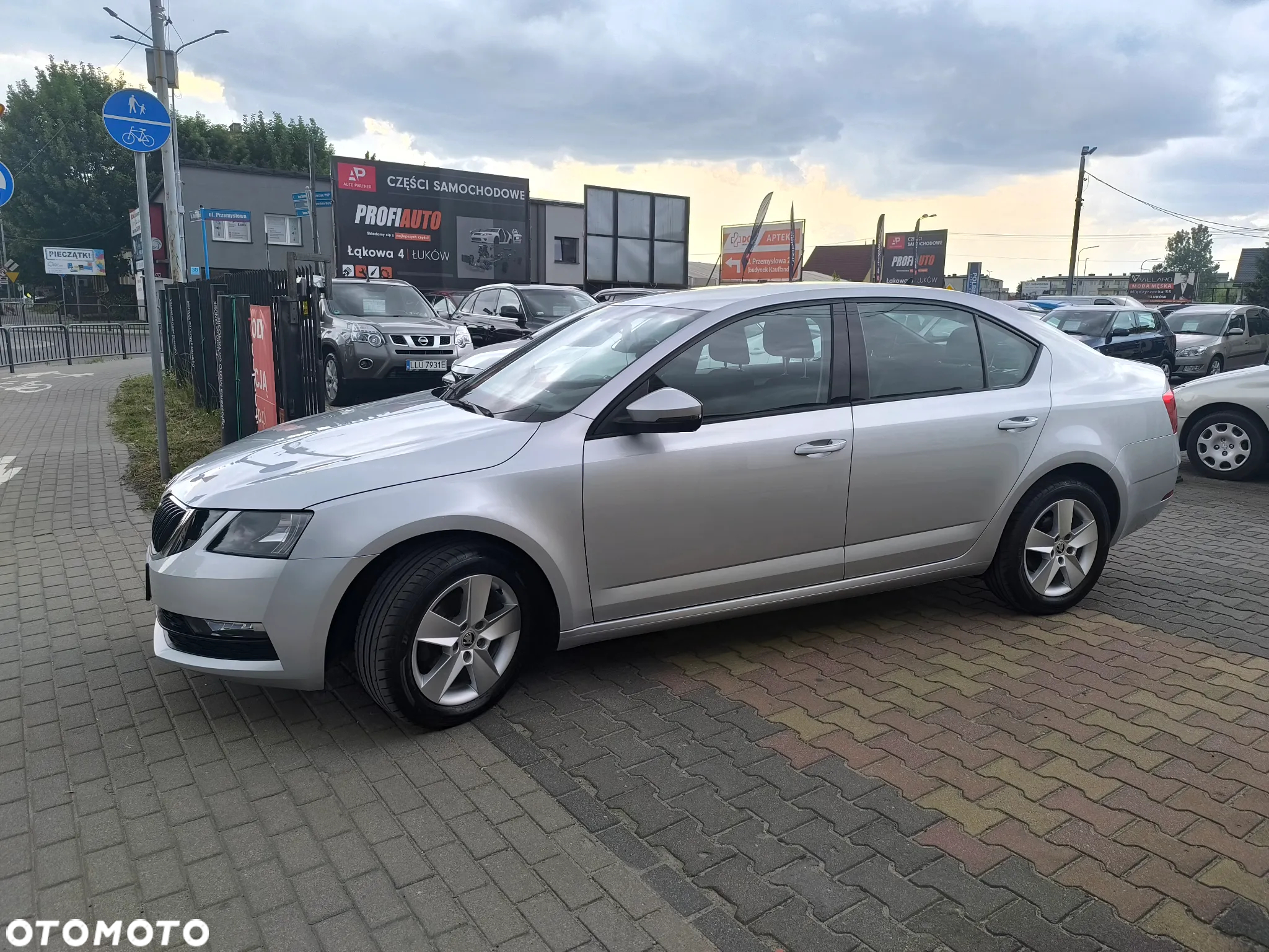 Skoda Octavia 1.6 TDI SCR Ambition - 6