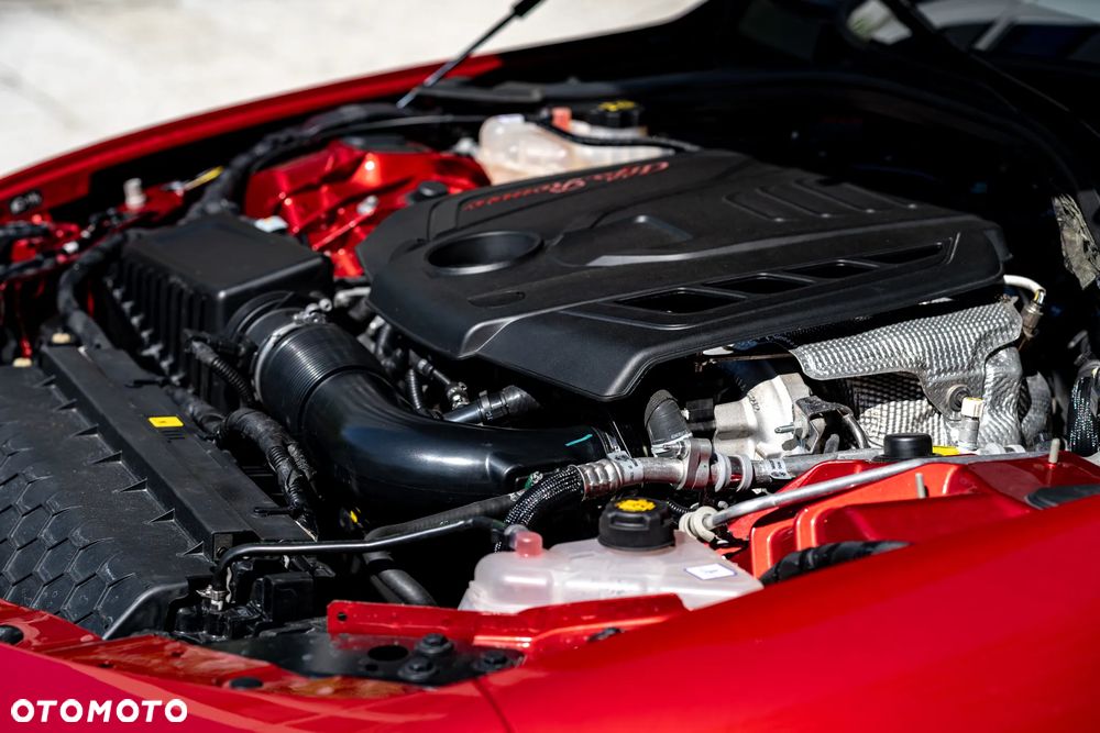 Alfa Romeo Giulia 2.0 Turbo 16V AT8 Veloce - 26