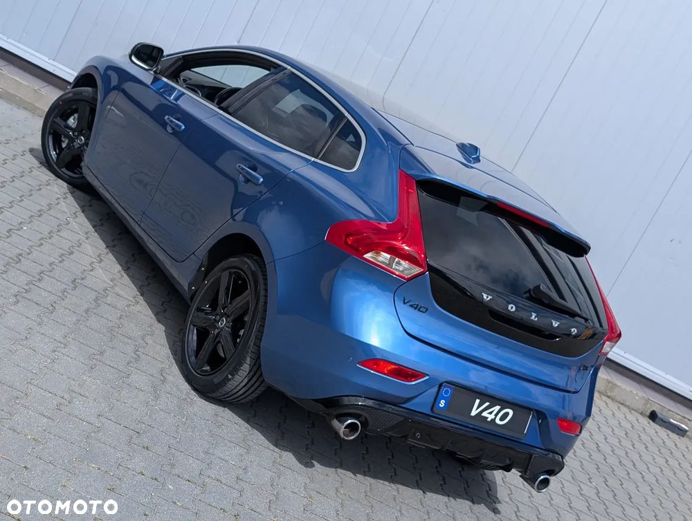 Volvo V40 D3 Geartronic RDesign - 6