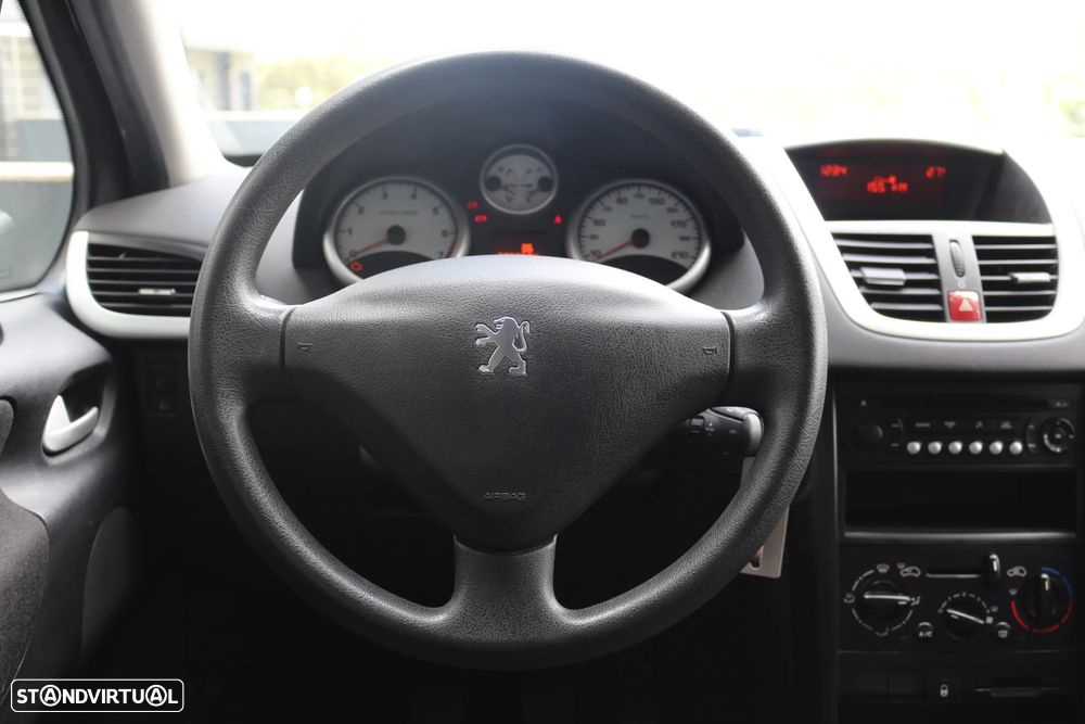 Peugeot 207 1.4 16V Trendy - 24