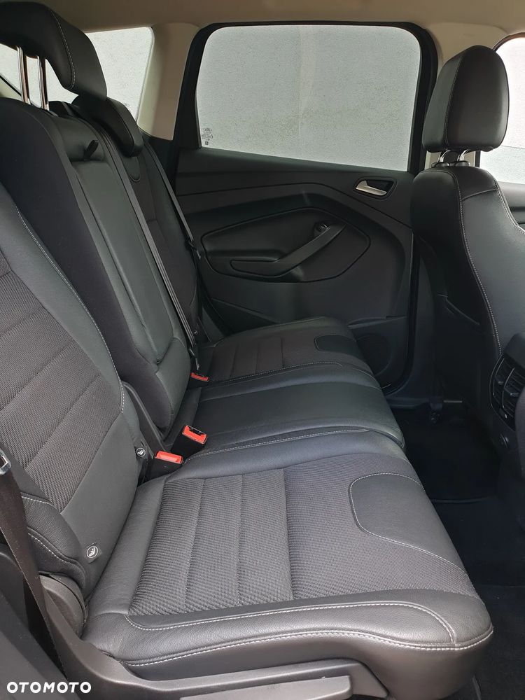 Ford Kuga 2.0 TDCi 4x4 Titanium - 34