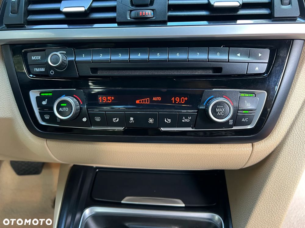 BMW Seria 4 428i Cabrio xDrive - 32