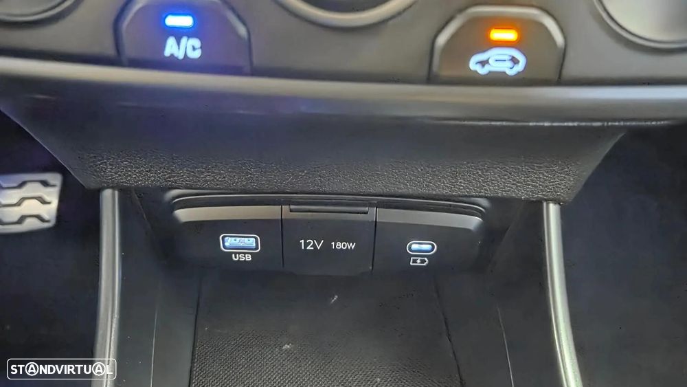 Hyundai Bayon 1.0 T-GDI 48V-Hybrid DCT Connect & Go - 29