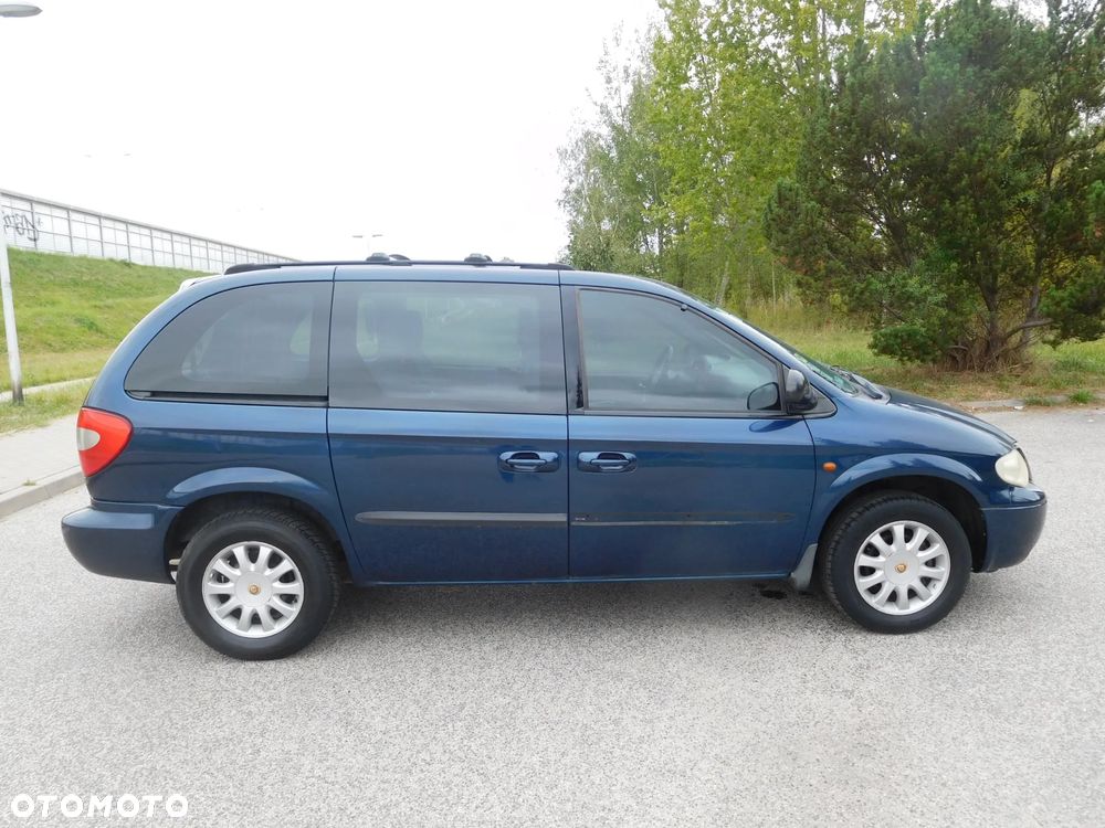 Chrysler Voyager 3.3 LX - 17