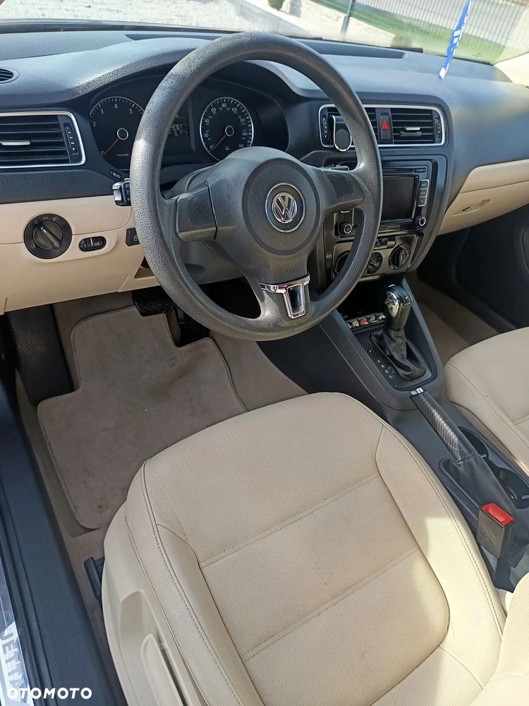 Volkswagen Jetta 2.5 SE - 13