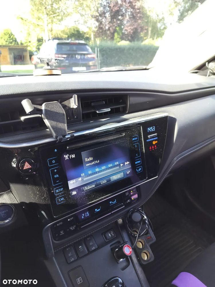 Toyota Auris - 1