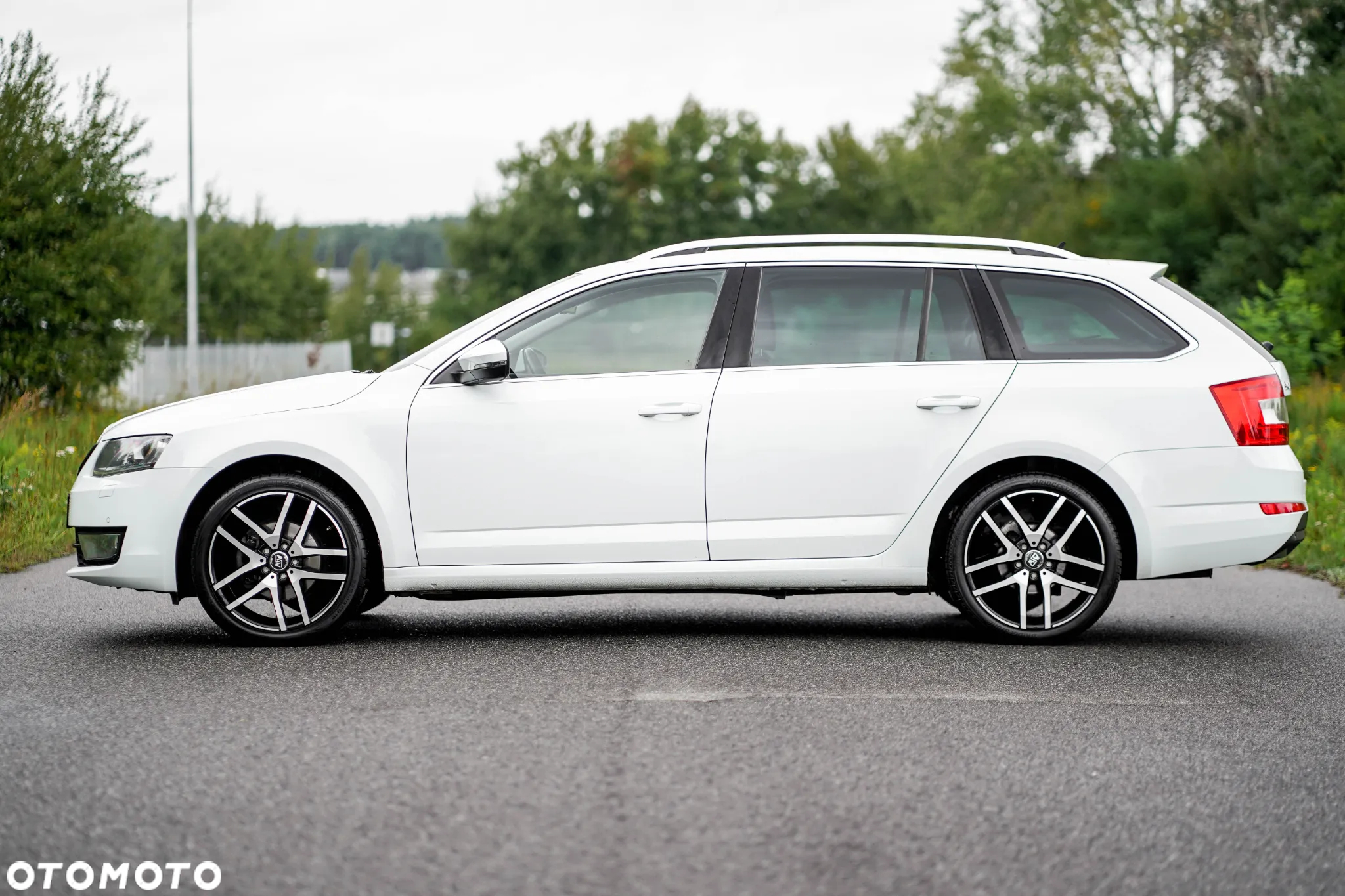 Skoda Octavia 2.0 TDI Ambition DSG - 14