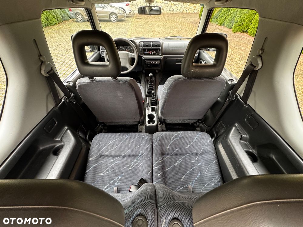 Suzuki Jimny 1.3 - 12