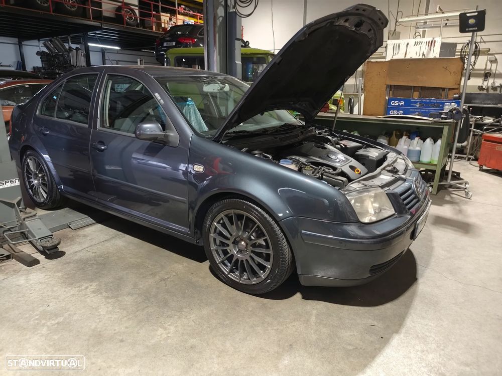 VW Bora 1.9 TDi Highline - 4