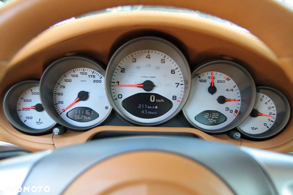 Porsche 911 Carrera S - 26