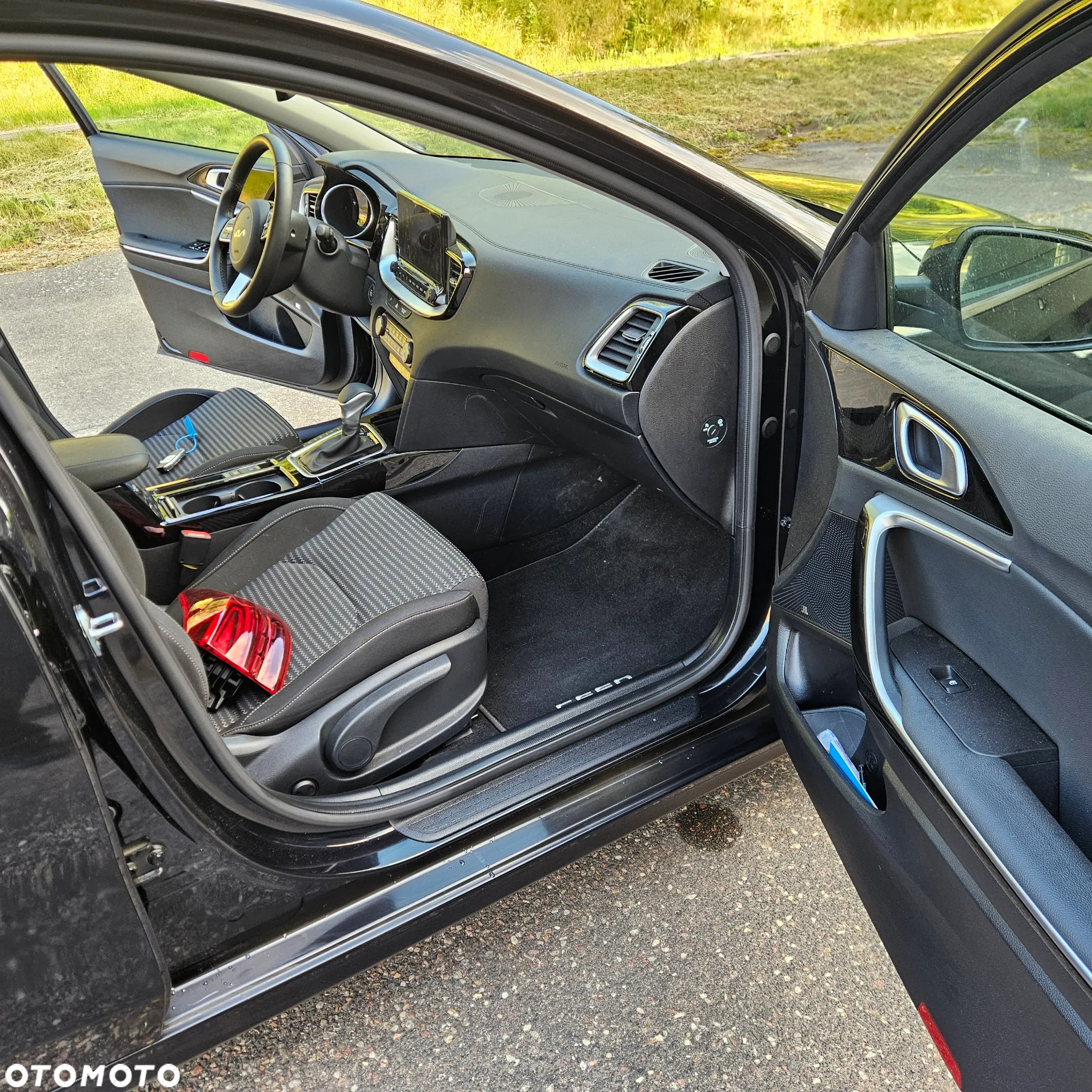 Kia Ceed SW 1.5 T-GDI DCT7 OPF Vision - 14