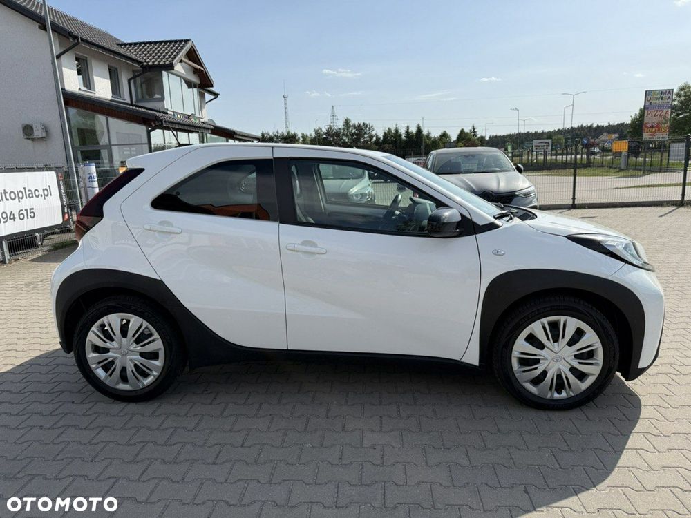 Toyota Aygo X S-CVT Black&White - 9