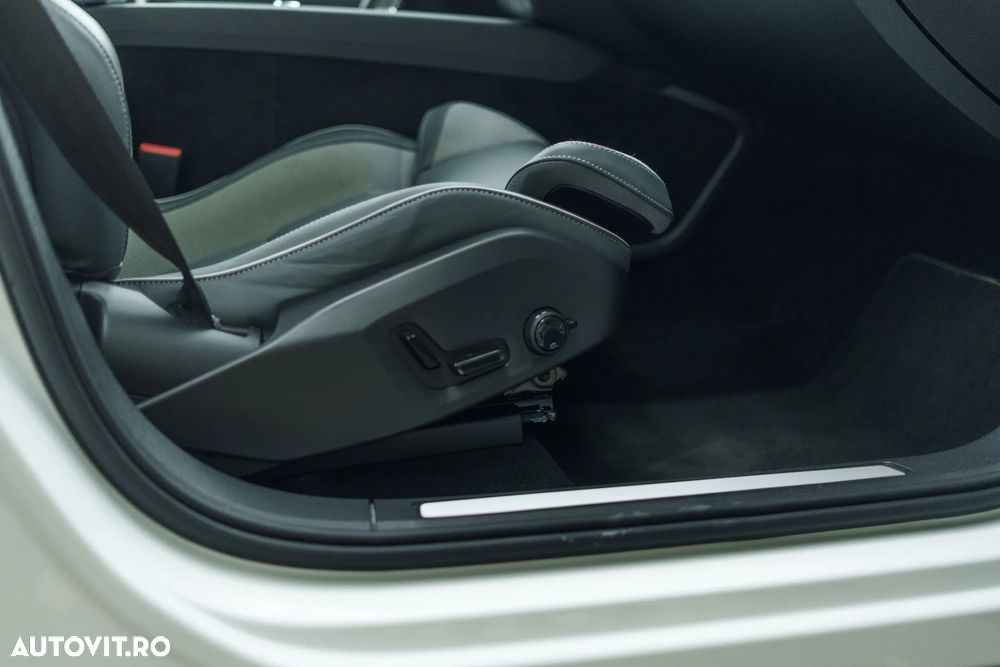 Volvo XC 60 B4 MHEV R-Design - 20