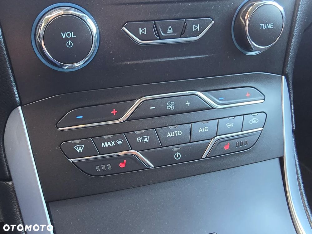 Ford S-Max 2.0 TDCi Titanium PowerShift - 32