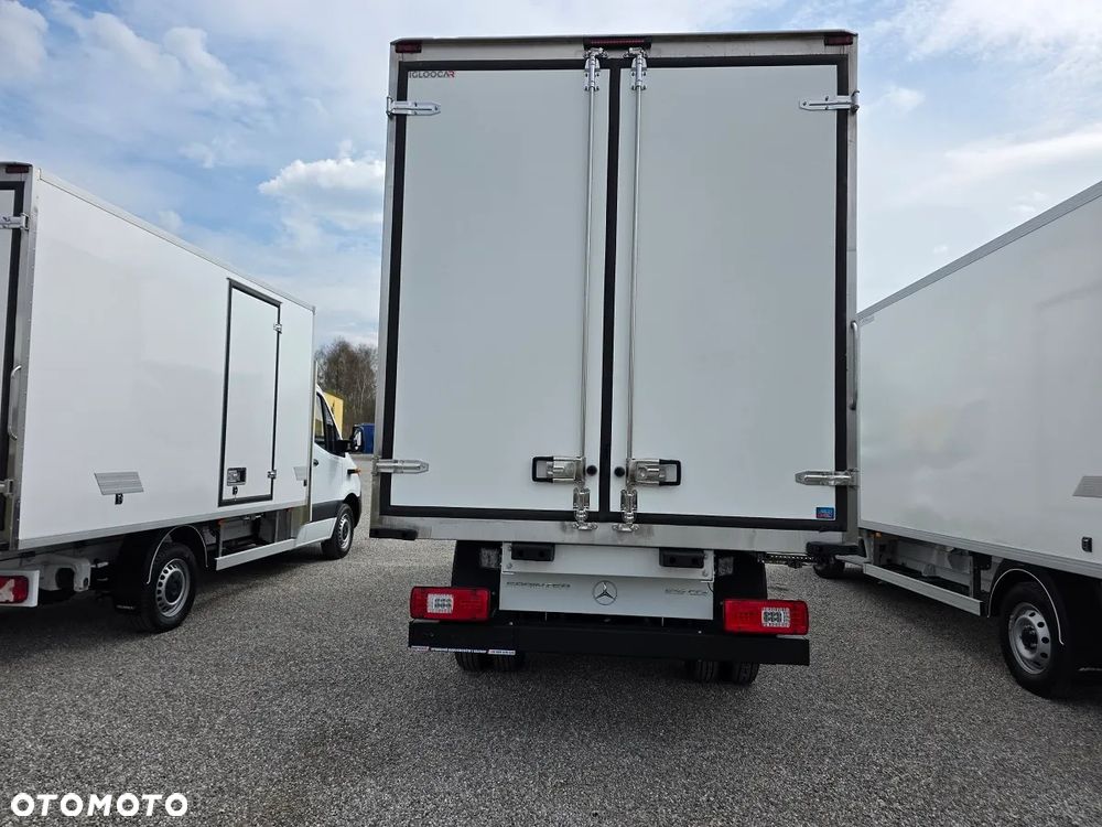 Mercedes-Benz Sprinter chłodnia mroźnia  519 bliźniak Thermo king 8 palet - 5