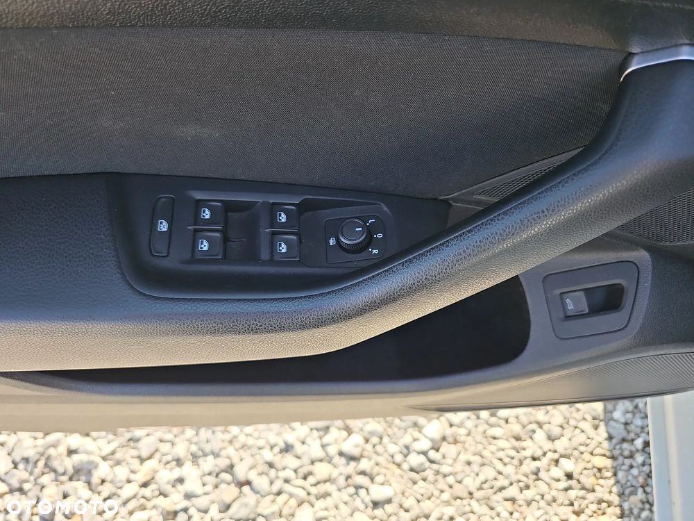 Volkswagen Passat 2.0 TSI Business DSG - 13