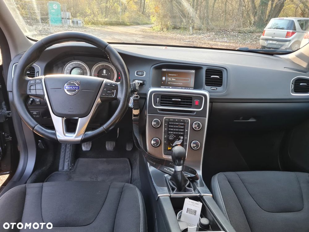 Volvo V60 D3 Summum - 13
