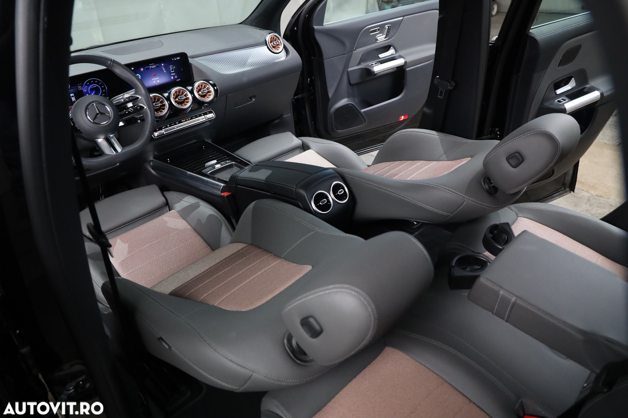 Mercedes-Benz EQA 300 4MATIC - 8