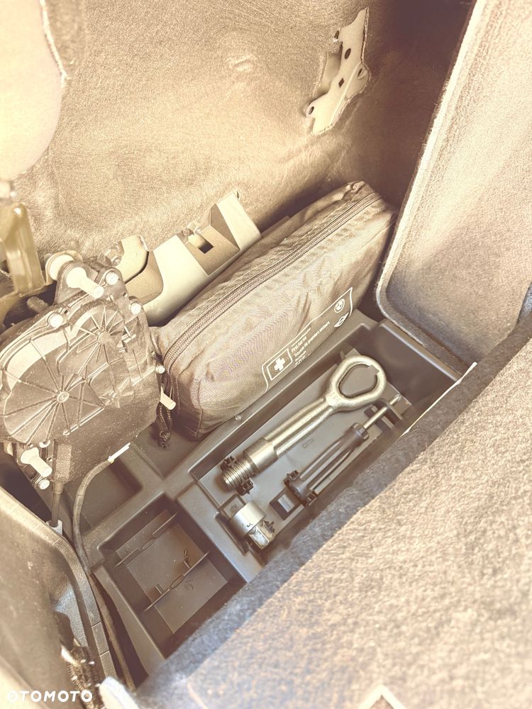 BMW Seria 3 318d - 12