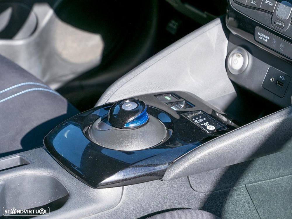 Nissan Leaf 40 kWh N-Connecta - 19