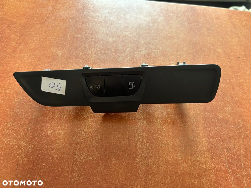 PANEL STEROWANIA PRZYCISK BAGAŻNIKA KLAPKI PEUGEOT 508 I 1.6 HDI 9688553677 - 1