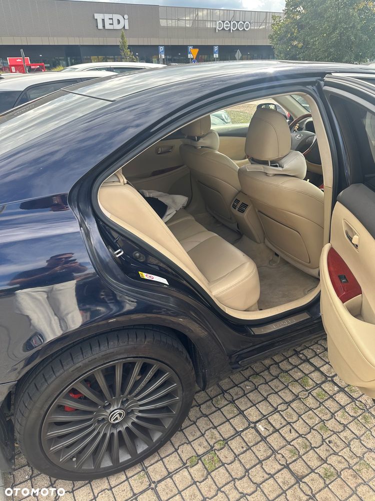 Lexus ES - 8