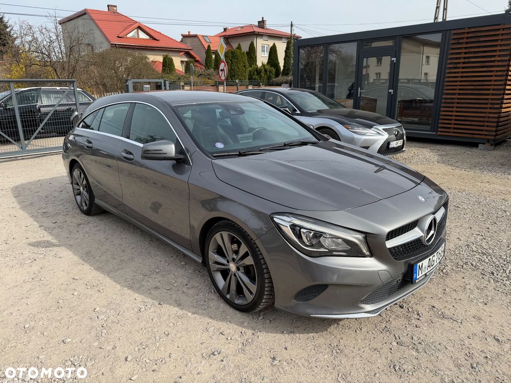 Mercedes-Benz CLA 180 Urban - 17