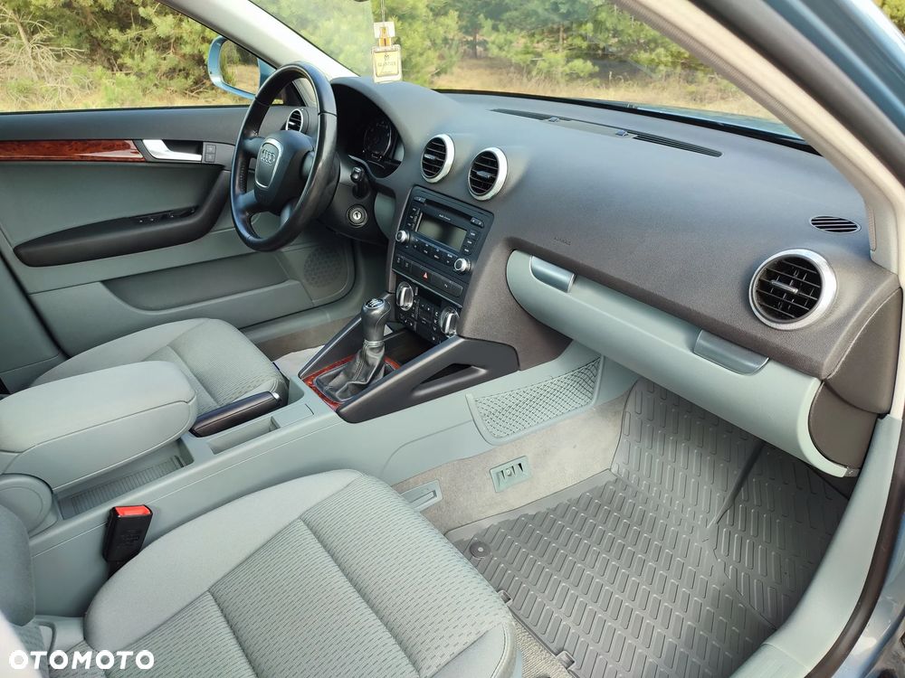 Audi A3 Sportback 1.4 TFSI S line Sportpaket (plus) - 22