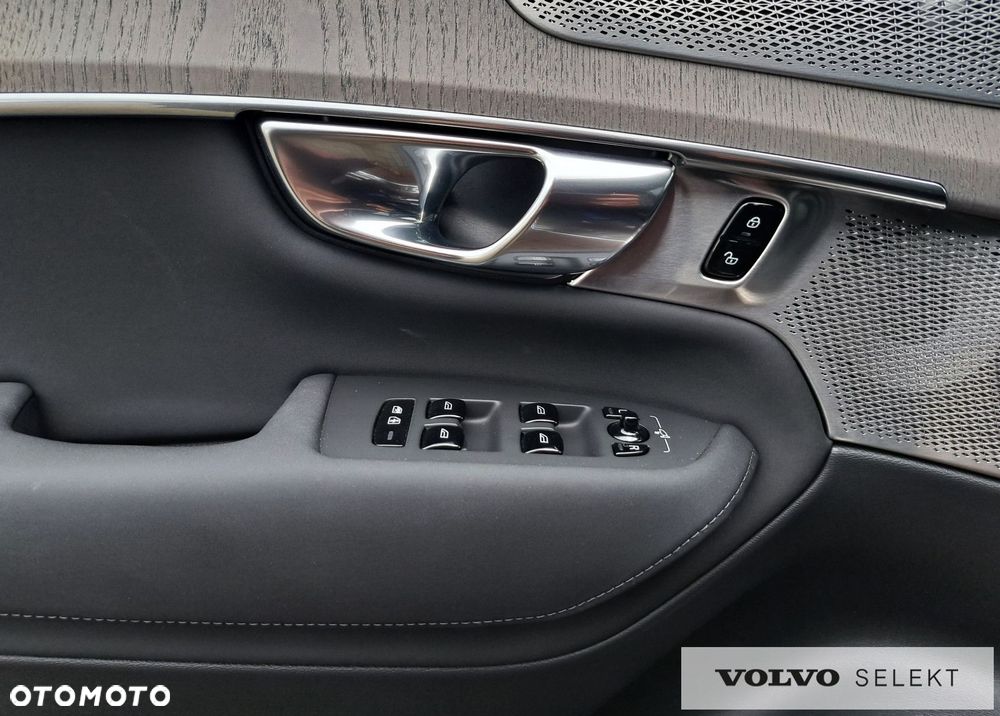 Volvo XC 90 - 31