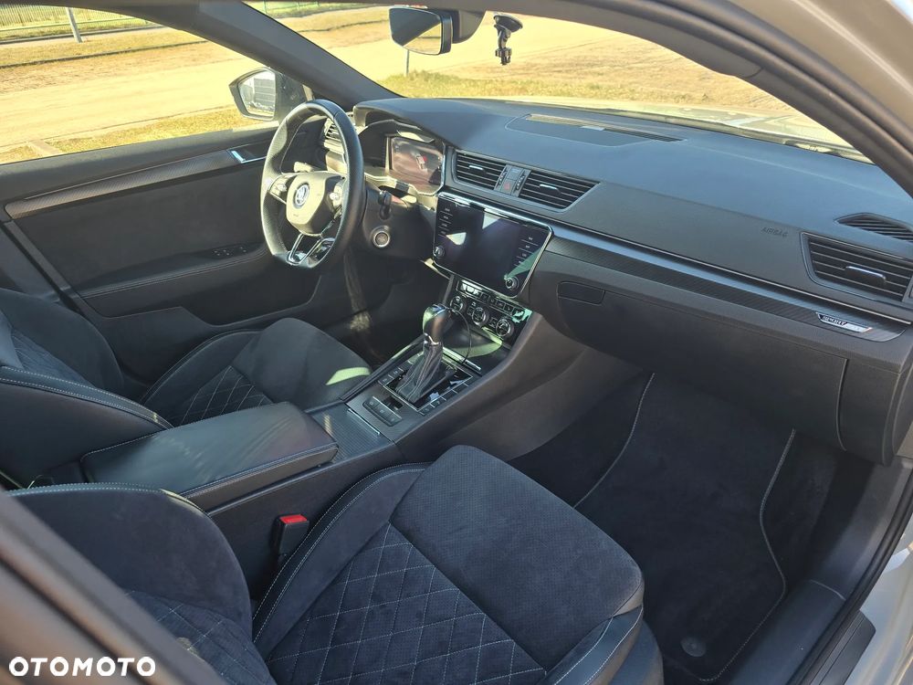 Skoda Superb 1.5 TSI Sportline DSG - 9