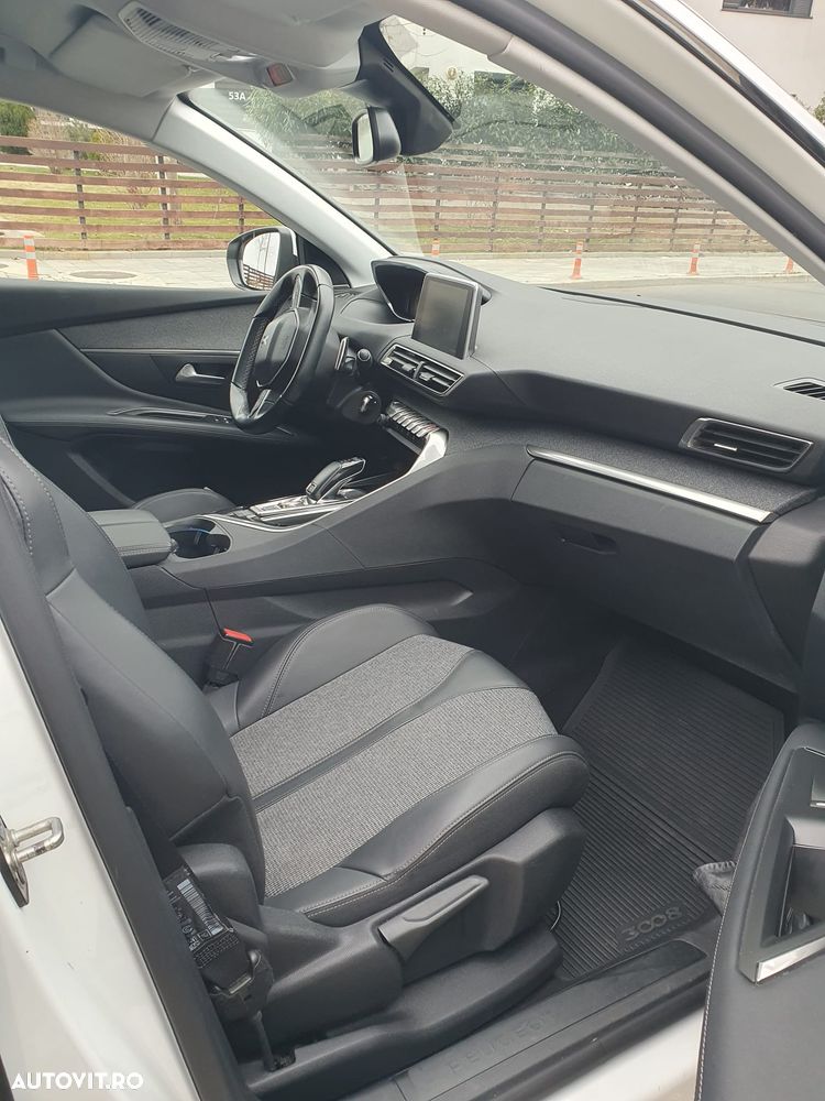 Peugeot 3008 1.6 PureTech Turbo S&S EAT8 Allure - 5