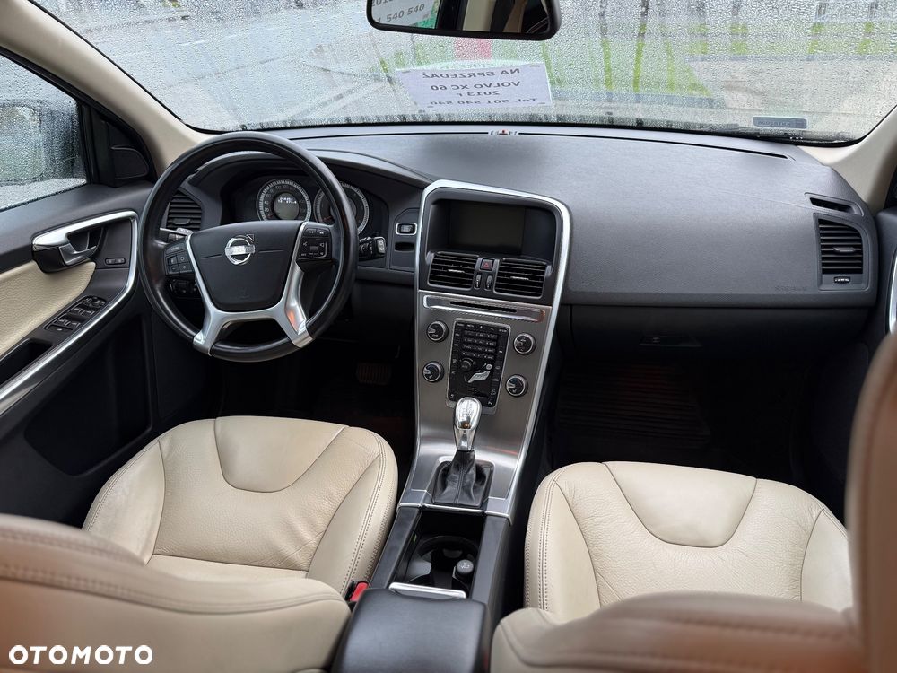 Volvo XC 60 D5 AWD Summum - 9