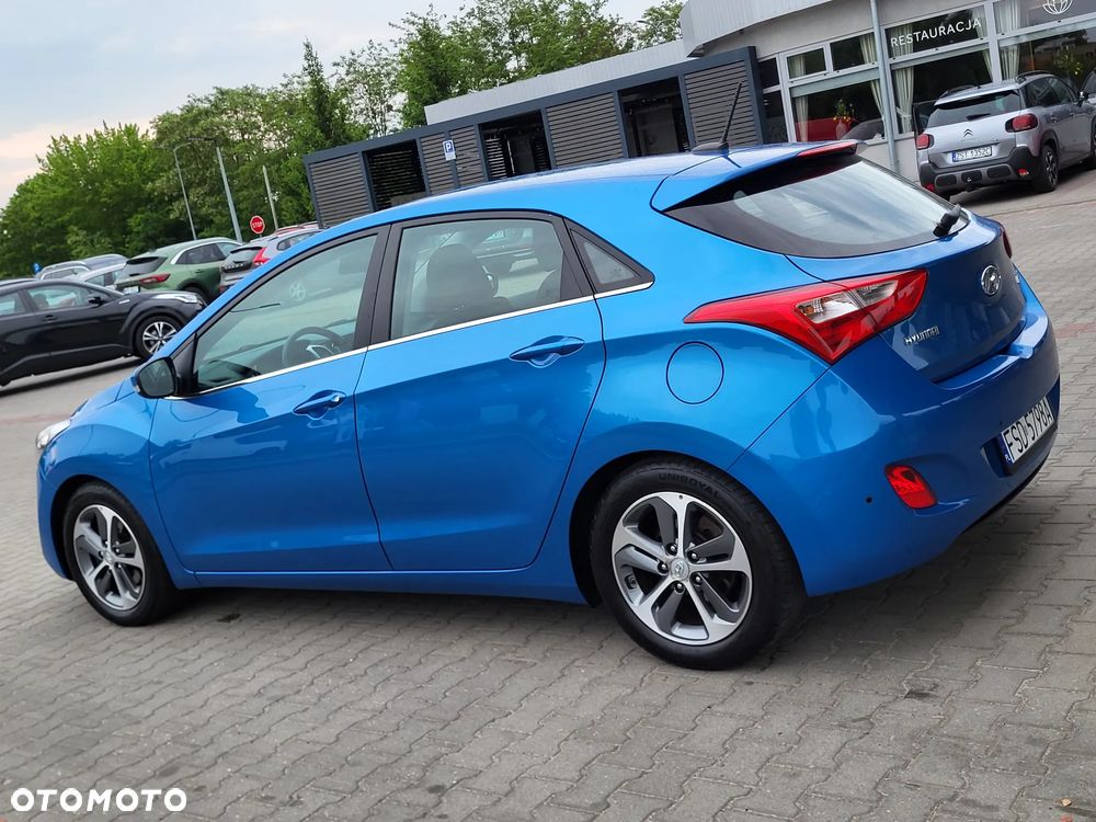 Hyundai i30 1.4 Passion Plus - 11