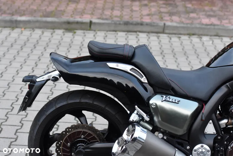 Yamaha V-MAX - 10