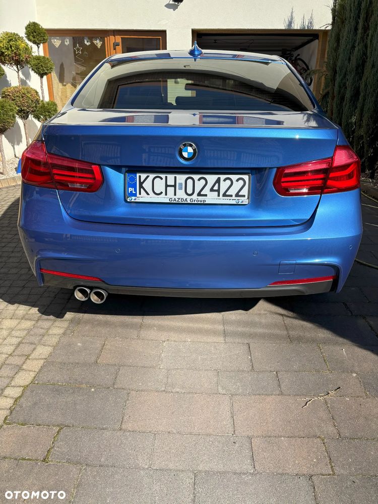 BMW Seria 3 320d xDrive - 12