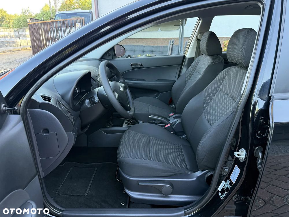 Hyundai i30 i30cw 1.4 blue Comfort - 29