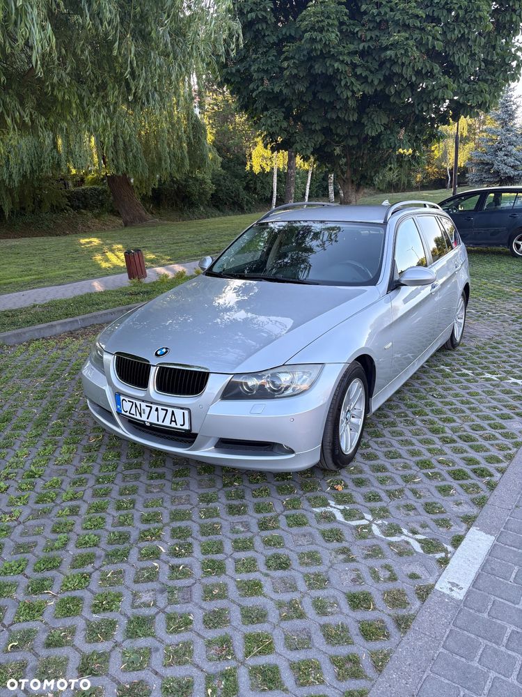 BMW Seria 3 320d DPF - 1