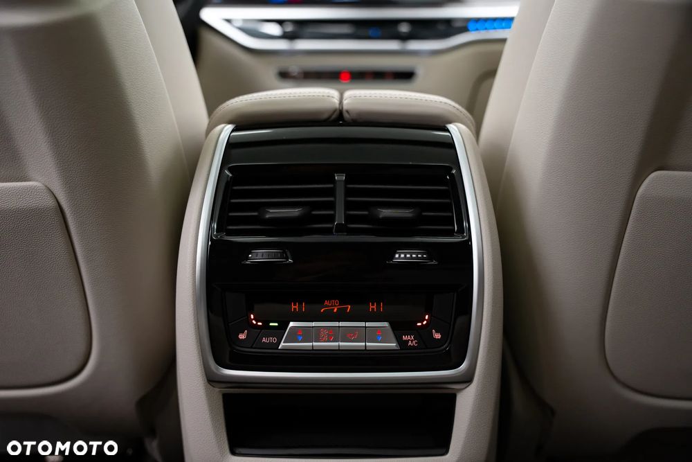 BMW X5 xDrive40d mHEV - 35