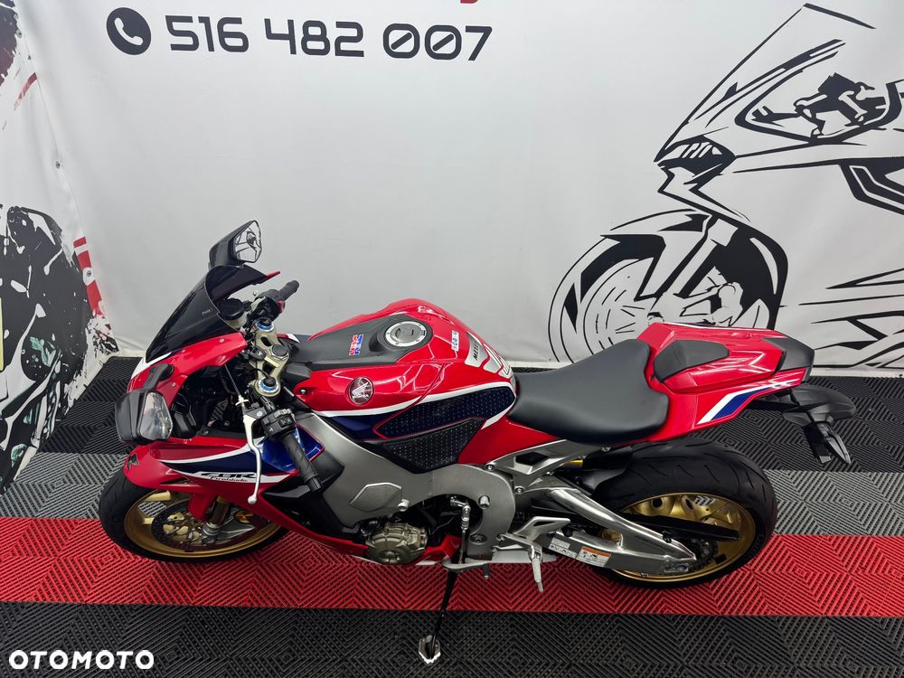 Honda CBR - 8