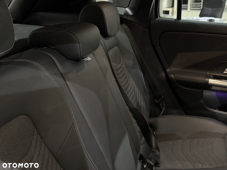 Mercedes-Benz GLA 200 Progressive - 13