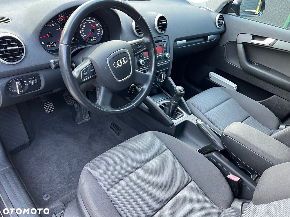 Audi A3 Sportback 1.6 Ambiente - 5