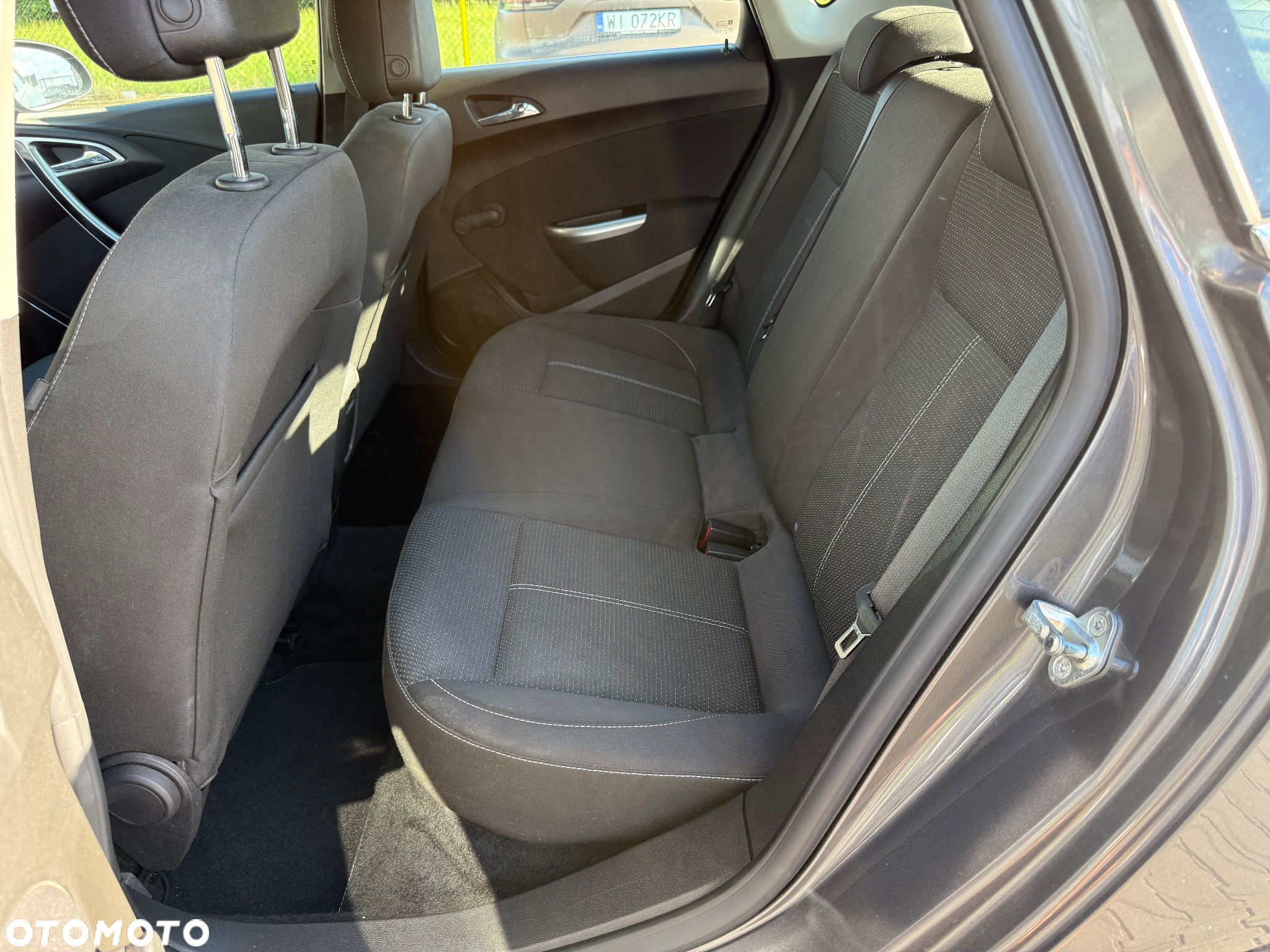 Opel Astra 1.6 Design Edition - 11