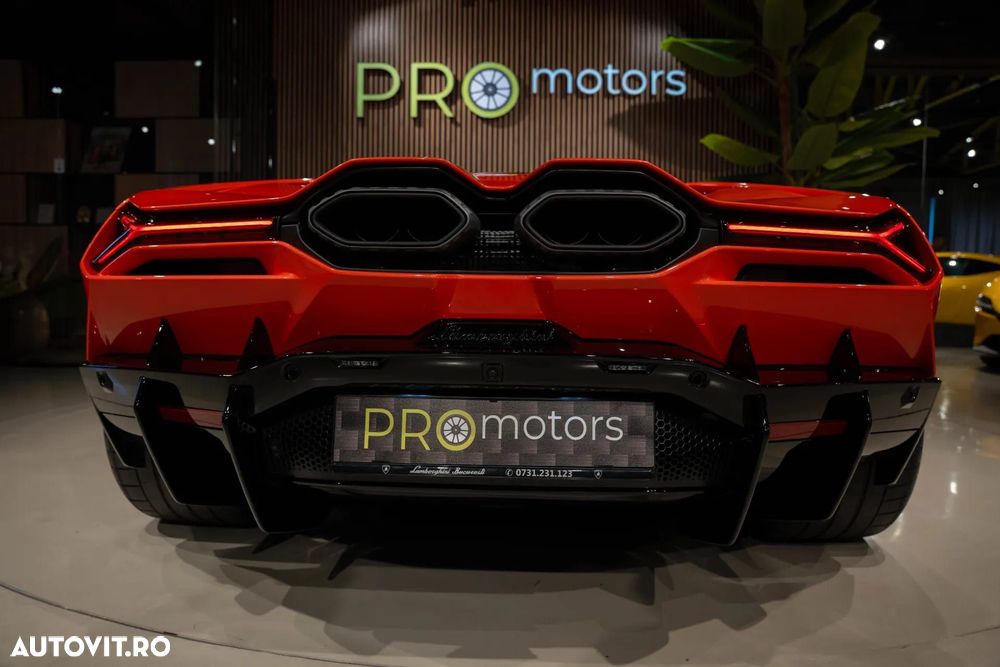 Lamborghini Revuelto - 21
