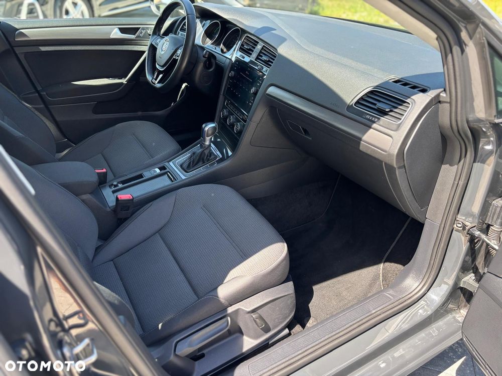 Volkswagen Golf e-Golf - 29