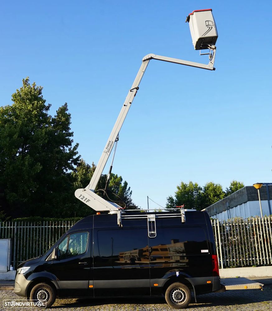 Mercedes-Benz Sprinter c/ cesto elevatório - 9