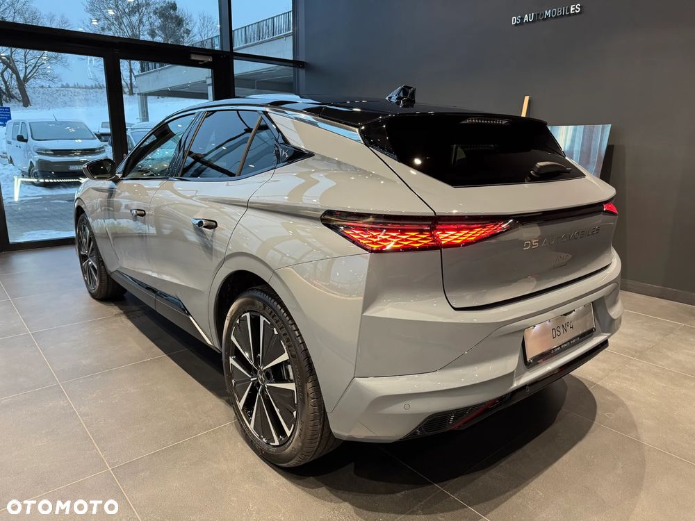 DS Automobiles N°4 E-Tense 58.3kWh Étoile Alcantara - 8