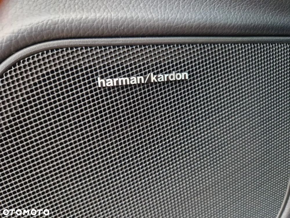 Mercedes-Benz Klasa C 63 AMG AMG SPEEDSHIFT MCT - 28