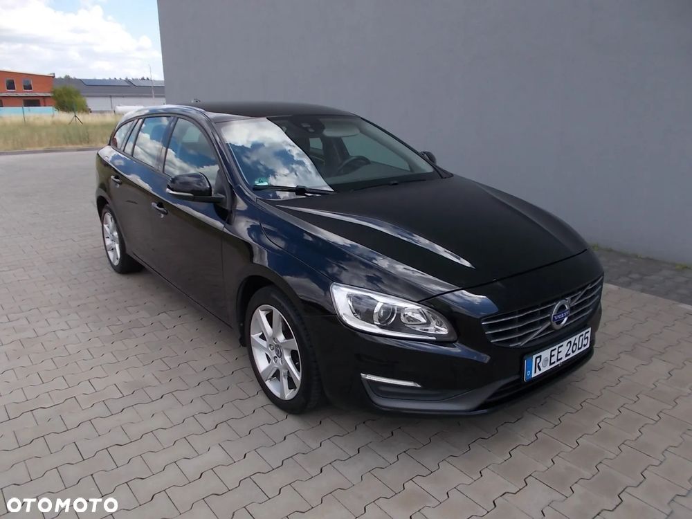 Volvo V60 D3 Momentum - 1